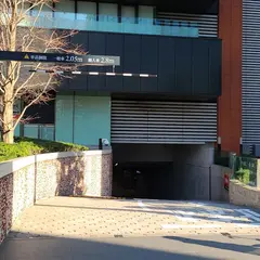 JR神田万世橋ビル駐車場