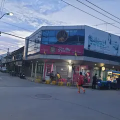 メークローン生鮮市場