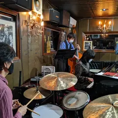 Jazz Spot 近代人