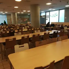 フォレストガーデン（法政大学学食）