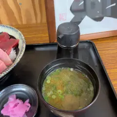 まぐろや