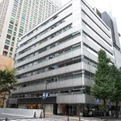 蚕糸会館