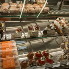 PATISSERIE Poche