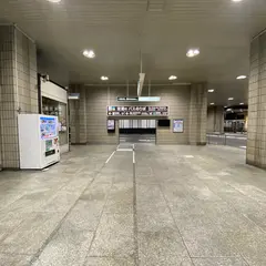 大阪(伊丹)空港行 バスのりば(大阪空港交通)新阪急ホテル