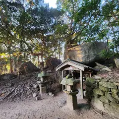 舟木石上神社（舟木石神座）