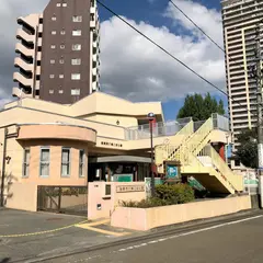 Hachiman Kobato 保育所八幡こばと園