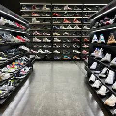 GINZA SNEAKER HILLS SNEAKER MARKET BY KOMEHYO