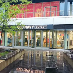Empire Outlets