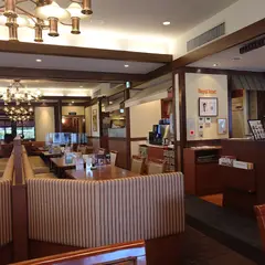 ロイヤルホスト 善福寺店