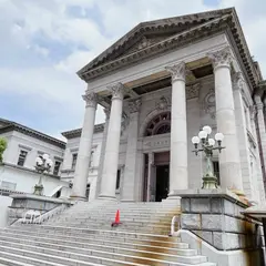 大阪府立中之島図書館