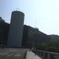 パレスサイドビル