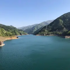 浦山ダム上流駐車場