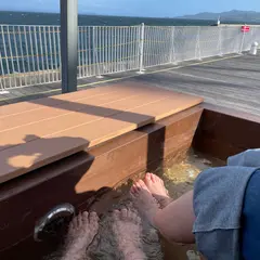 海の見える足湯