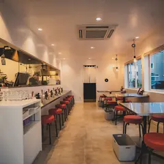 餃子専門店 SHIRONA