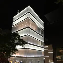 ディオール 表参道（Dior Tokyo Omotesando）