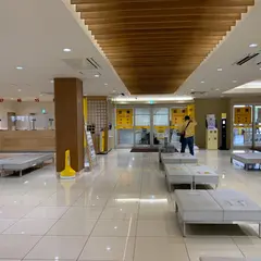 タイムズカー 那覇空港店立体駐車場１Ｆ