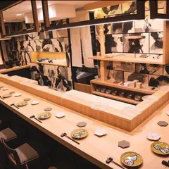 鮨 たつ也 よしかわ