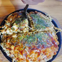 鉄板焼お好み焼 りんご