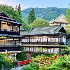 積善館本館