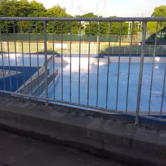 伏見港公園屋外プール