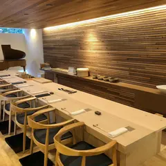 鮨たな華