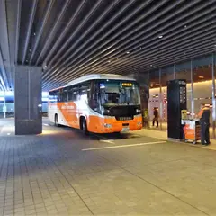 東京駅八重洲口前