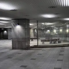 松山市役所前地下駐車場