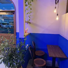 Bridge33 CAFE AND HOSTEL