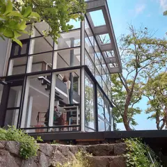 Izu Cliff House イズクリフハウス