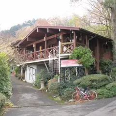 ウッドハウスあかまつ