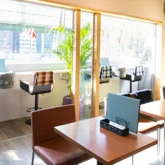 リバーサイドカフェ＆グリル スーパーラブドッグス