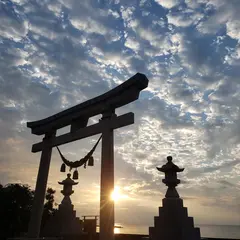 須須神社 （義経の蝉折れの笛と弁慶の守刀）