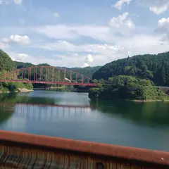 青蓮寺湖ぶどう組合 青蓮寺湖案内所