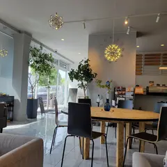 MOON&ME CAFE（ムーンアンドミーカフェ）