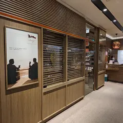 ダビドフ オブ ジュネーブ銀座店 シガー専門店