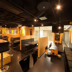 燻製・道産牛もつ鍋・ビール 麦源（むぎげん）