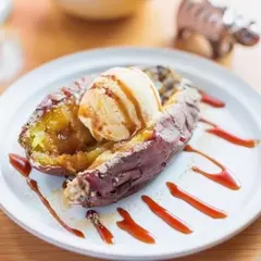 三日月 つぼ焼きいも/cafe