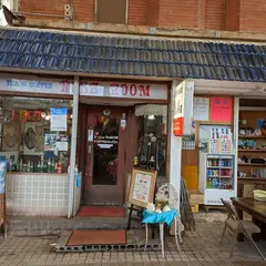 ROSE ROOM (ローズ ルーム)