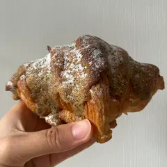 イスズベーカリー 元町店