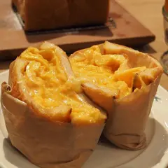 天然酵母の食パン専門店つばめパン＆Milk 名駅店