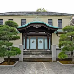 義士木像館