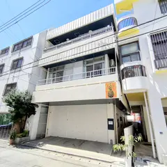 パイナップル ホテル