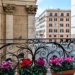 Hotel Tritone