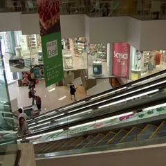 中港城; 広東道