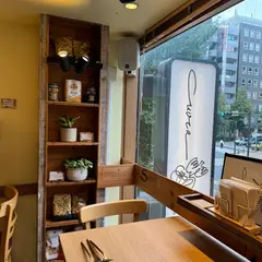 イタリアン パスタ＆ワイン CUOCA 関内