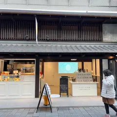 チーズケーキと紅茶