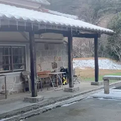 にこのもり