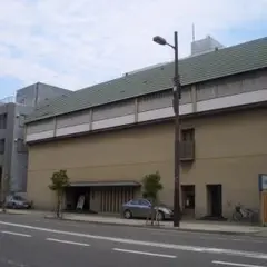 大槻能楽堂（公益（財））