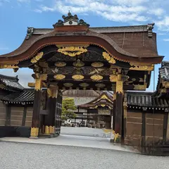 二条城東大手門
