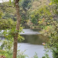 笹川湖畔公園駐車場